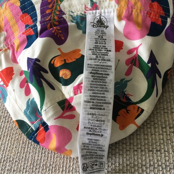 Disney Little Mermaid Bucket Hat adult Size - Picture 3 of 4